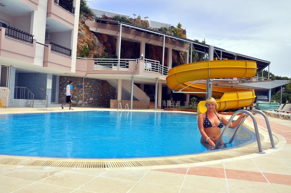 Blue Night Hotel Konaklı Zewnętrze zdjęcie
